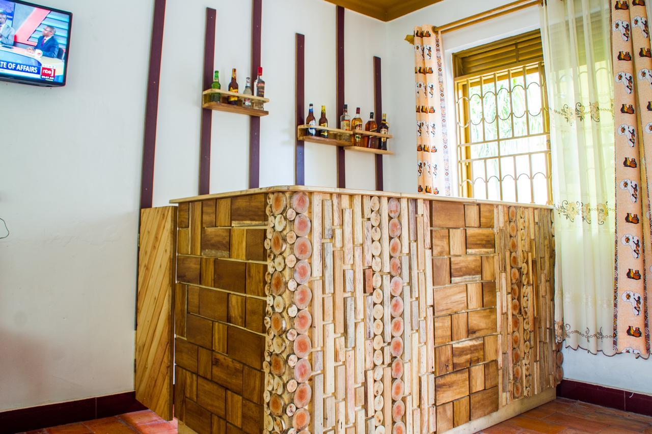 Queen Elizabeth Pvt Lodge Kichwamba Εξωτερικό φωτογραφία